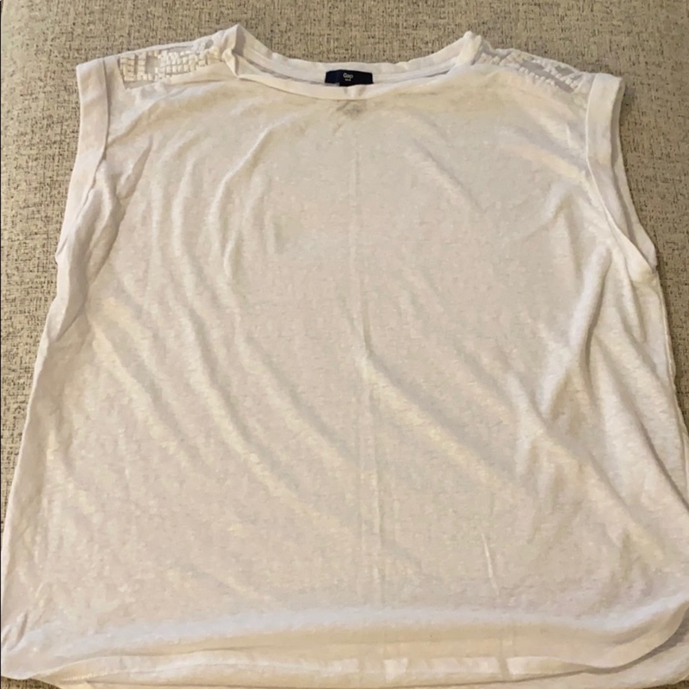 Gap tee